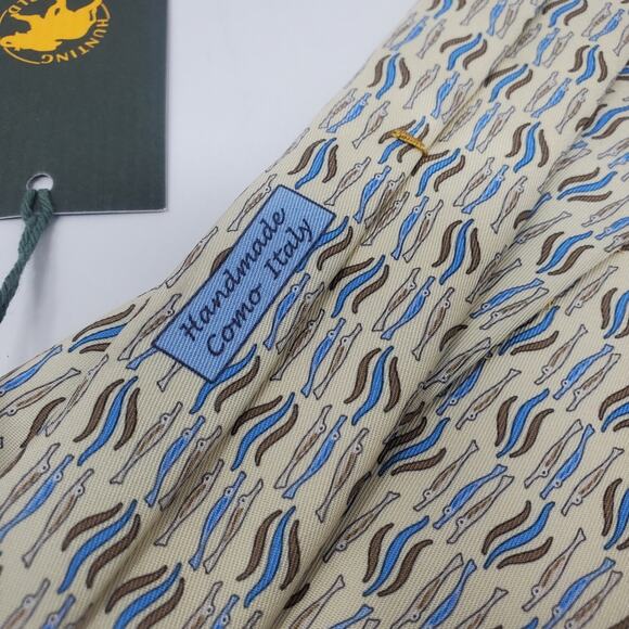 Hunting World 2 Pack Vintage Silk Ties 1 Red and 1 Tan New with tags - Picture 2 of 10